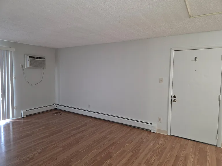 1300 Golden Cir #210 — Photo 15