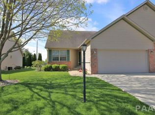 22 Elk Ct, Washington, IL 61571