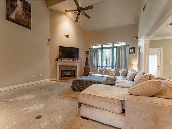 3rd image of 12208 Canterbury Park Dr
