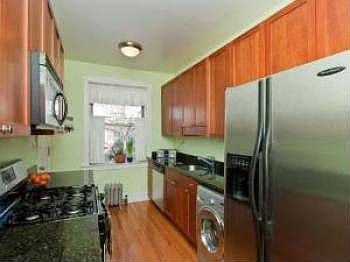 5th image of 5454 S Cornell Ave APT 2E