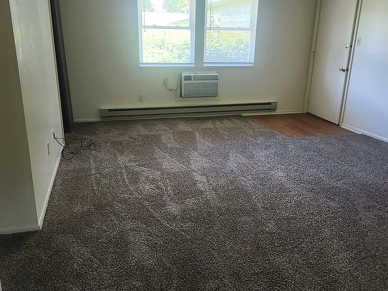 1124 Lake Forest Dr #A-C — Photo 5