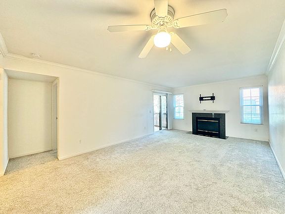 4th image of 12035 Alta Carmel Ct Unit 210