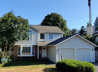 8827 NE 180th St, Bothell, WA 98011