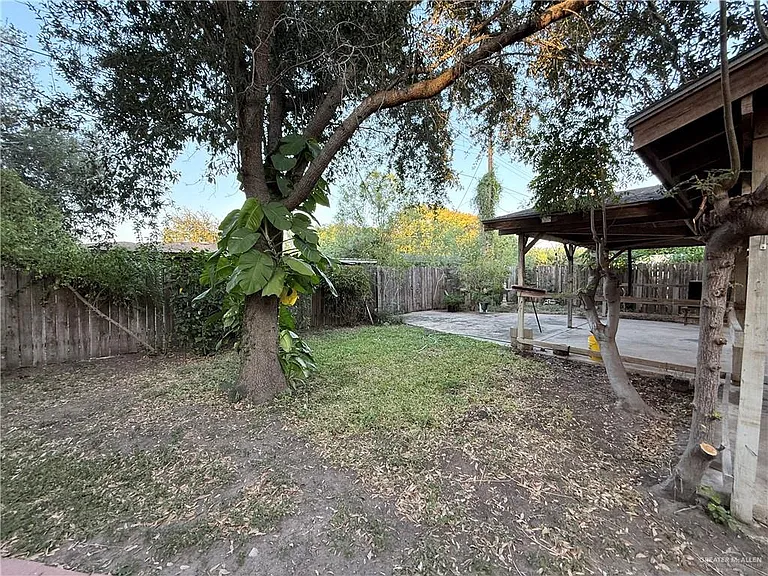 612 Tamarack Ave — Photo 14