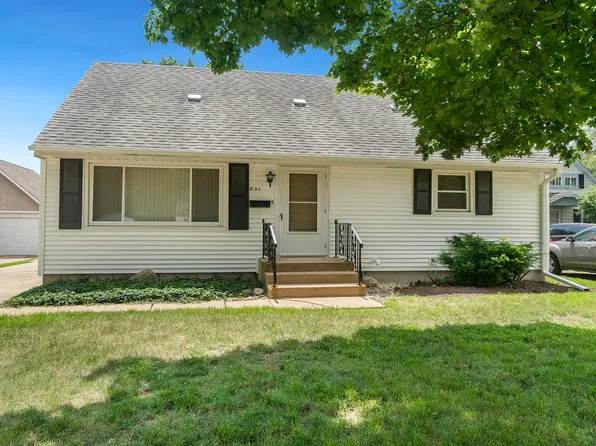 831 Grand Ave, Loves Park, IL 61111