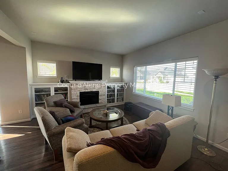 6502 N Descartes Dr — Photo 4