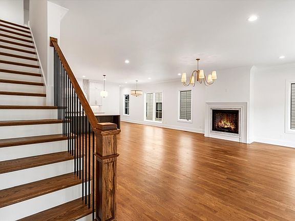 4th image of 3512B Wilbur Pl