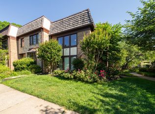 2960 Borge St, Oakton, VA 22124