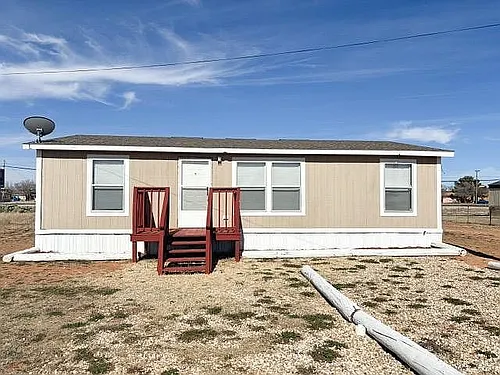 132 Railroad Ave Photo 1