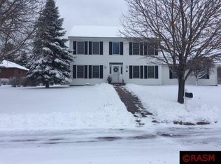 205 Chancery Ln, Mankato, MN 56001