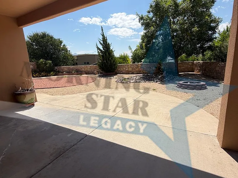 4648 Mesa Rico Dr — Photo 23