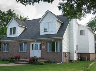 10685 Stark Rd, Livonia, MI 48150