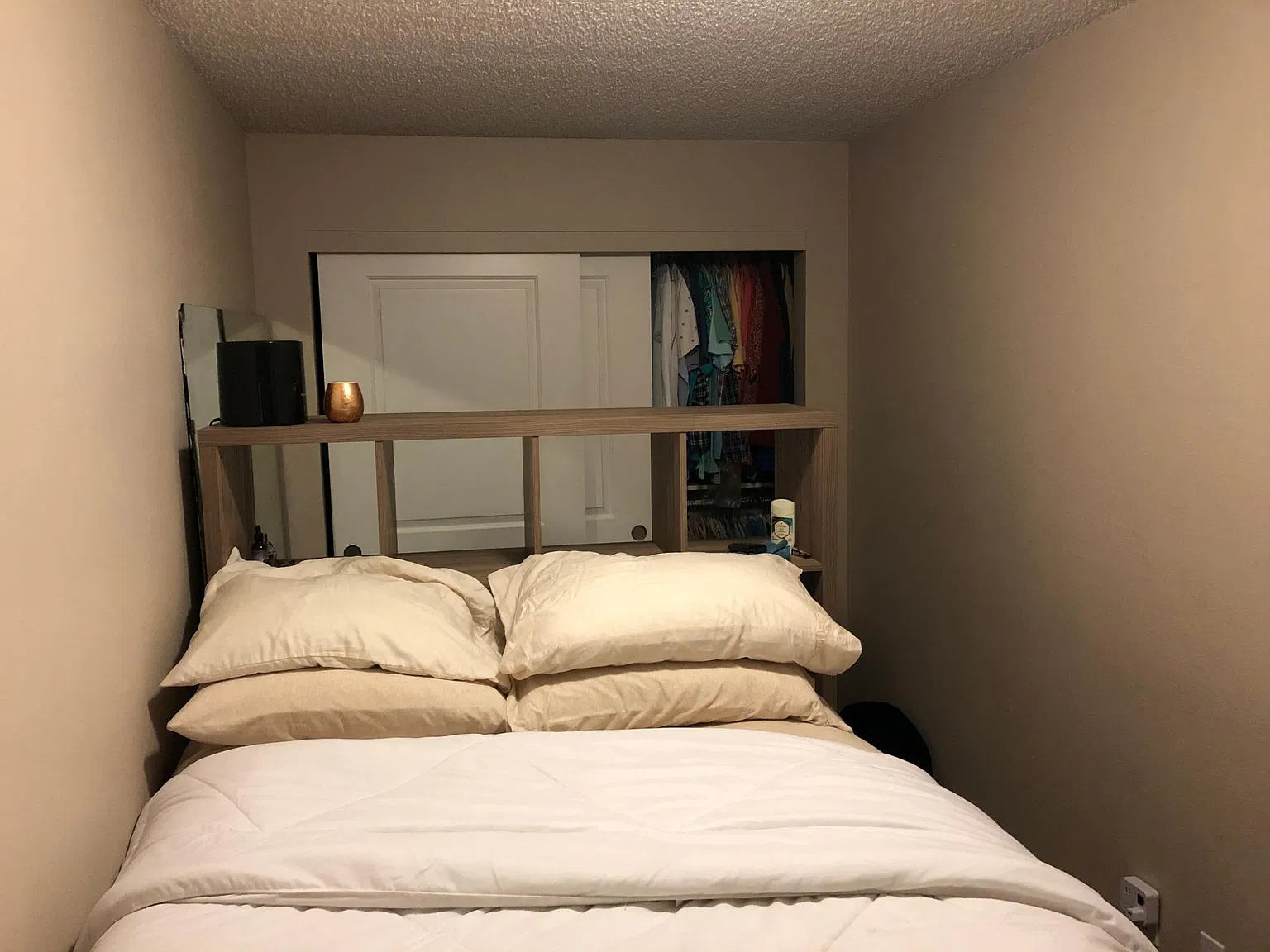 2101 S Josephine St — Photo 2