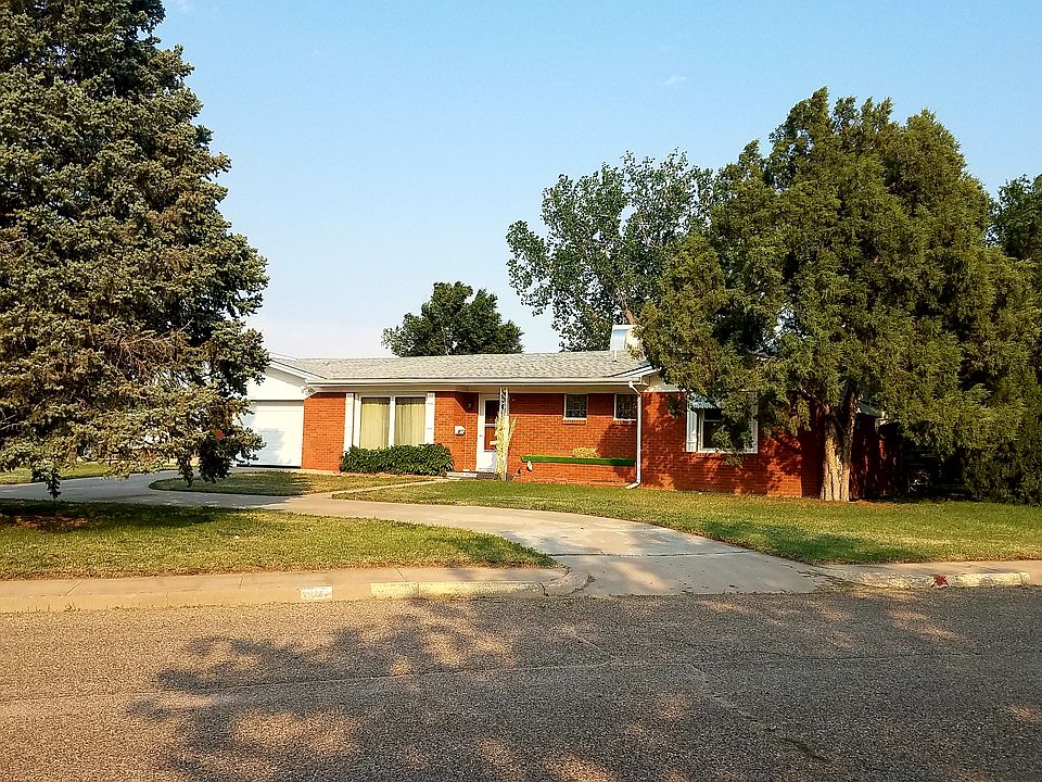 Front from Circle Dr