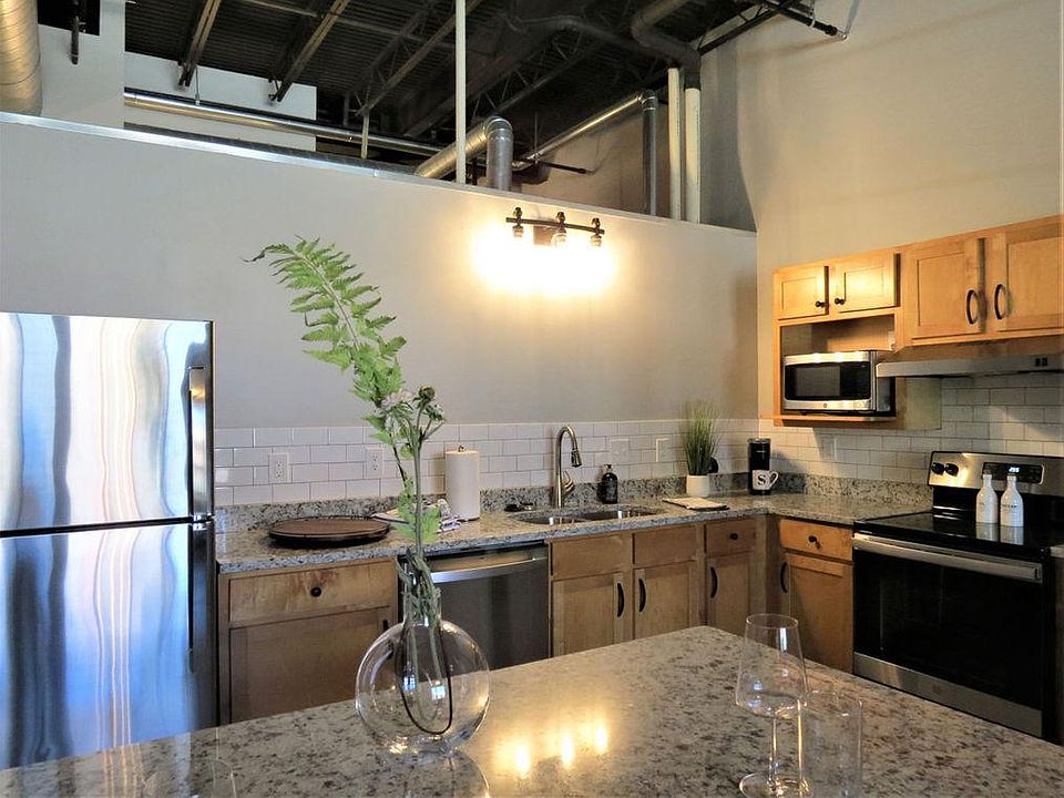 1st image of 1435 S 18th St #207
