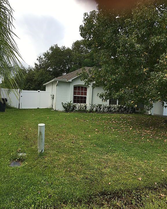 1st image of 467 Magpie Ct