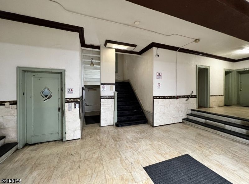 2nd image of 148 Chancellor Ave APT D6