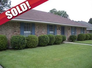 2236 Stonewood Dr, Baton Rouge, LA 70816