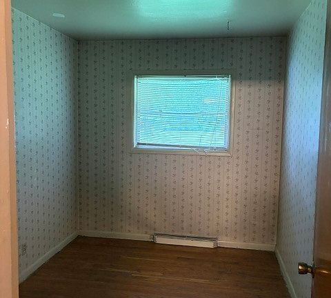 3rd image of 512 Woodview Dr