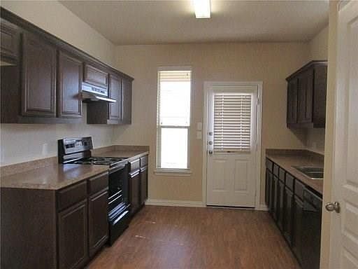 5th image of 2029 Belshire Ct