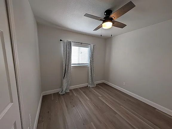 2nd image of 437 Lexington Ln