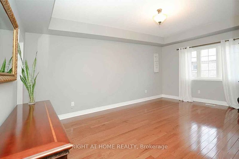 Ajax House for rent - 4 Bedrooms — photo 8