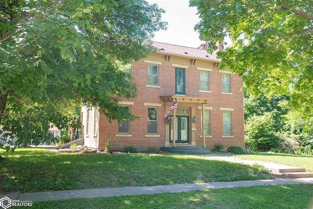 215 S 4th St, Warsaw, IL 62379 Zillow