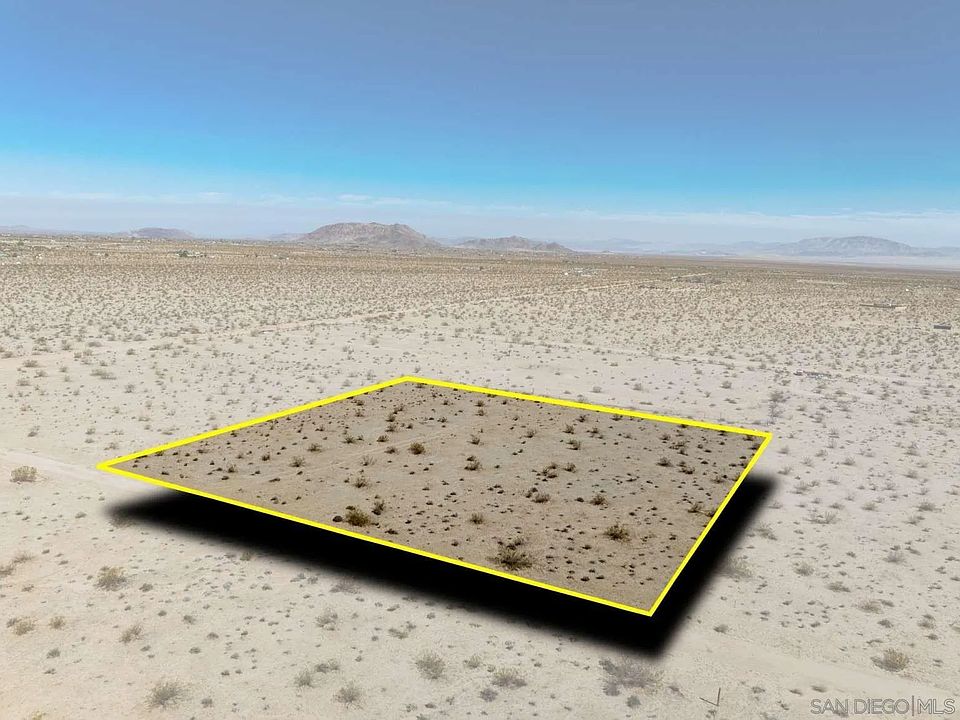 1st image of 61376 Venus Dr #15