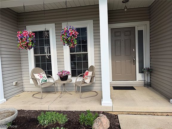 3rd image of 2347 Bramble Ln
