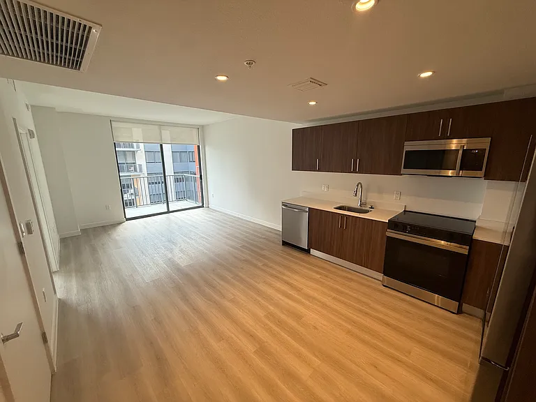 782 NW 42nd Ave #502 — Photo 2
