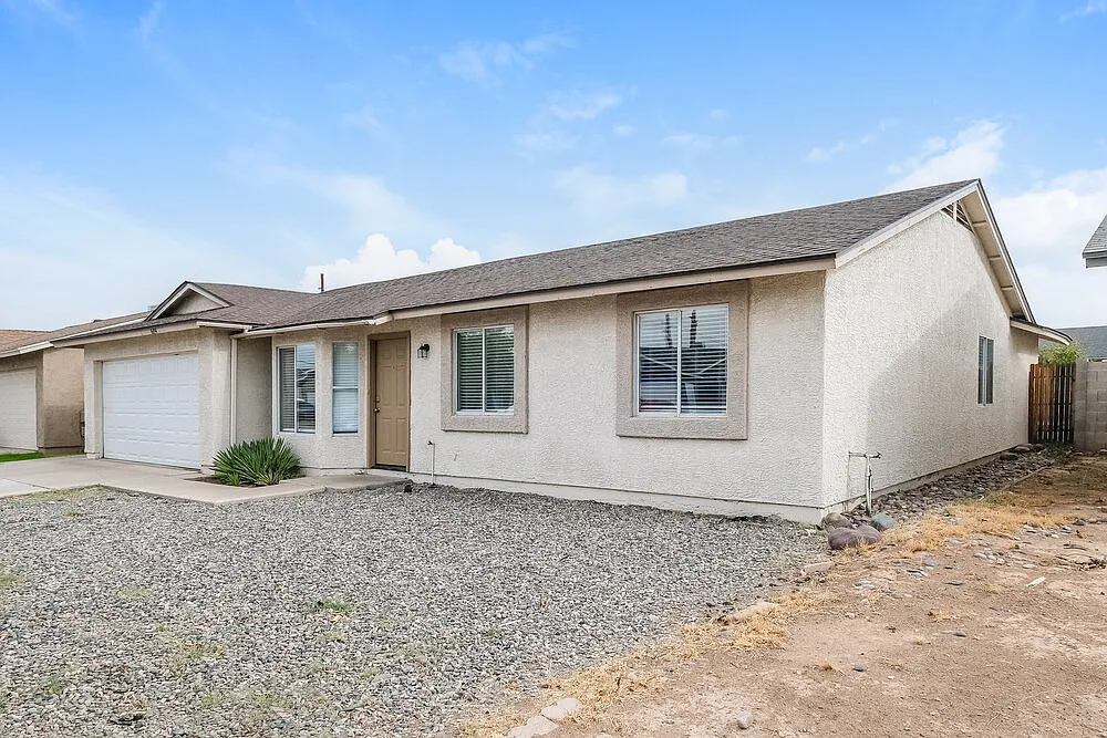 4 bed, 2.0 bath, 1532 sqft, $1,895 — Photo 3