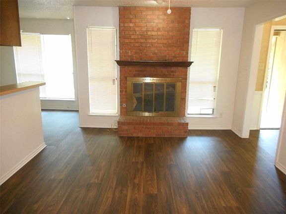 4th image of 2300 Kingsford Ct