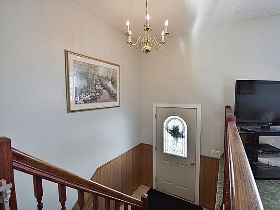 4th image of 36 Nashoba Dr