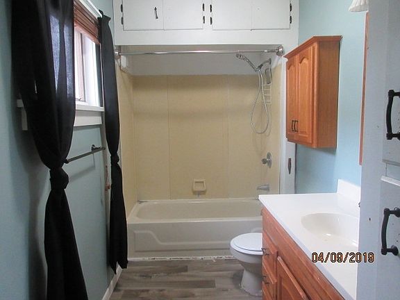 5th image of 125 Burman St