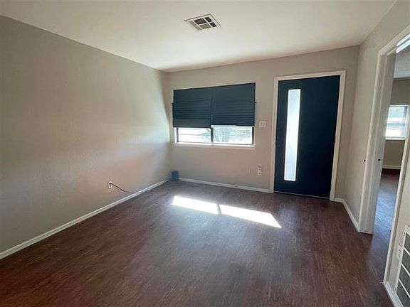 3rd image of 4693 NW Ozmun Ave