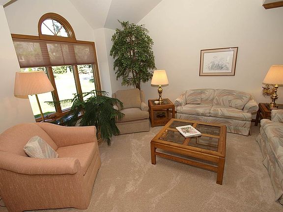 1524 Burning Tree Ct Ft Wayne IN 46845