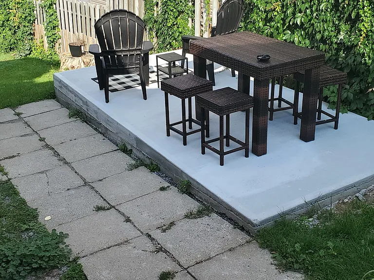 241 Bradley Ave — Photo 4