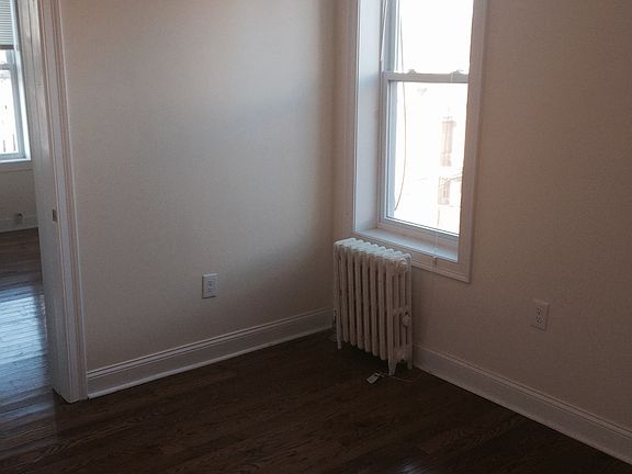 5th image of 154 Summit Ave APT 2