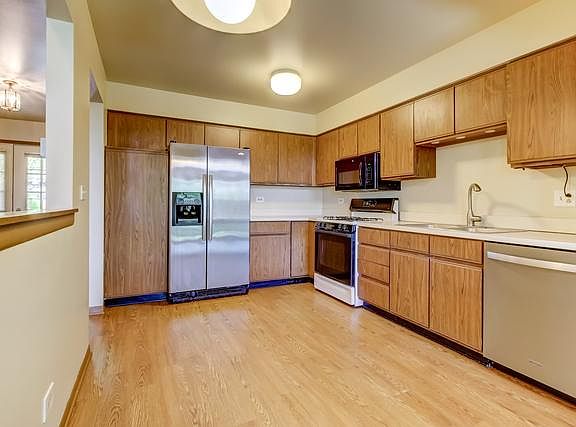 4th image of 1039 Rockport Dr