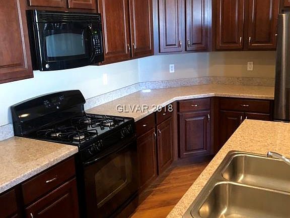 5th image of 1052 Aspen Cliff Dr