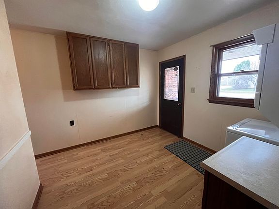 4th image of 123 Normal College Ave