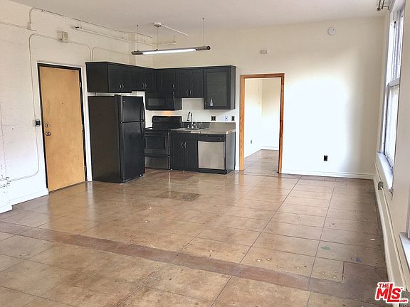 4th image of 215 W 7th St APT 1110