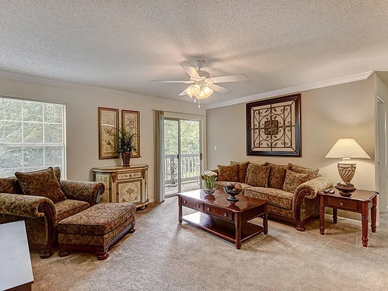 Living Room-Classic Unit