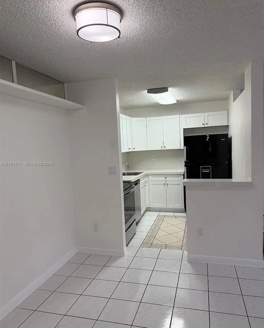 Doral Pk Co Club Villas C — Photo 3