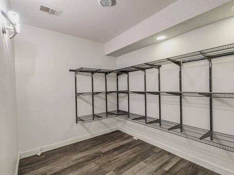 2400 Ridgefield Rd — Photo 22