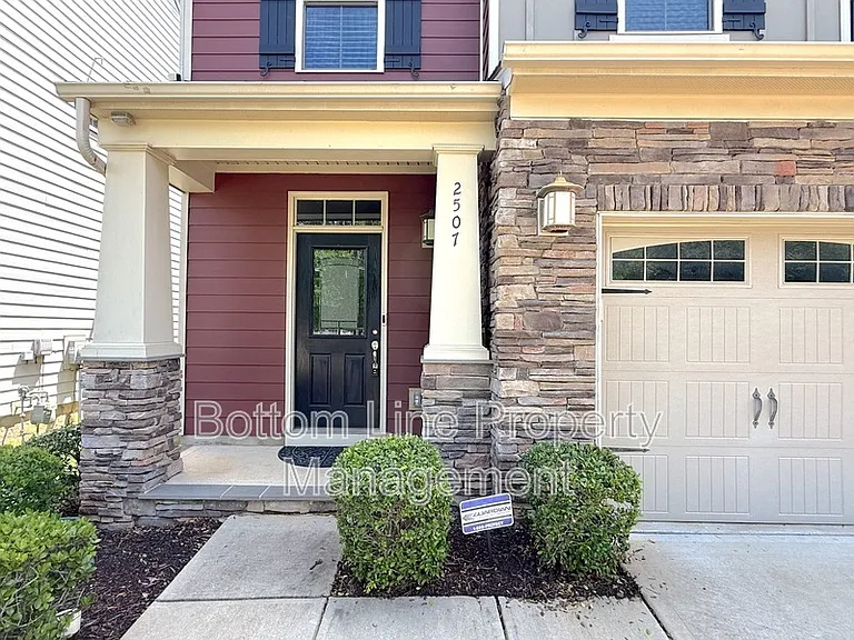 2507 Alyssa Ln — Photo 2