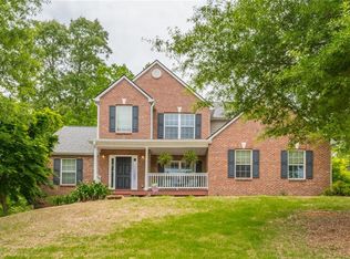 514 Plantation Creek Dr, Loganville, GA 30052