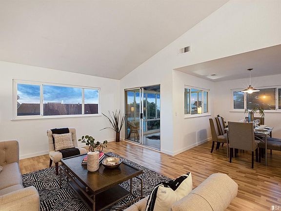 4th image of 7 Richards Cir