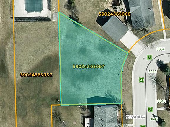 2nd image of 3640 Lannon Rd