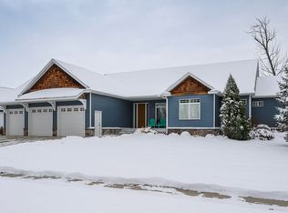 2916 Whisper Dr, Bismarck, ND 58504